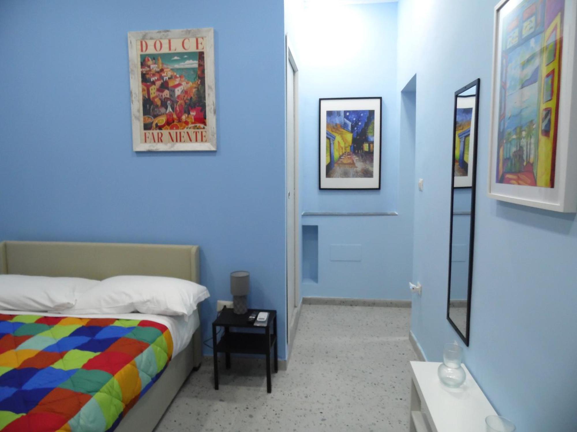 Mithra Apartment Centro Storico Наполи Екстериор снимка